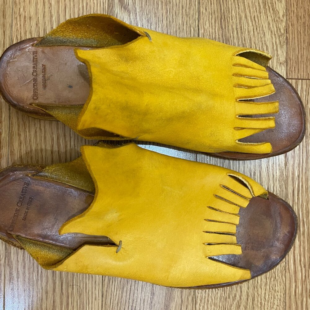 Officine Creative Italia Idra slide yellow leather sandals